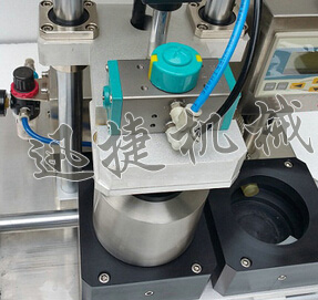 罐頭旋蓋機細節